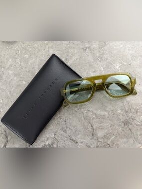 Elisa Johnson “jane” Olive Green Rectangular Sunglasses